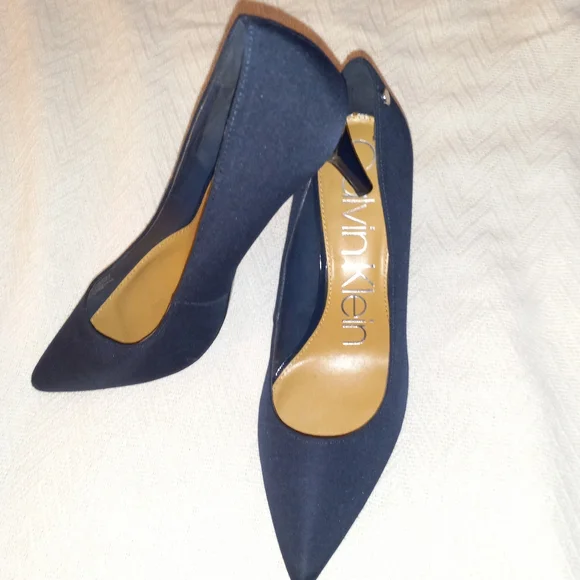 Sz.8.5 Women's Calvin Klein Nilly Heels - Picture 2 of 11